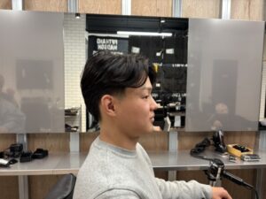 ナチュラルセンターパート　メンズ美容室　理容室　難波　浪速区　リレーション