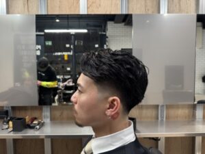 ウェーブ　ビジネスフェード　スーツに合う　リレーション　メンズ美容室　理容室　難波　浪速区