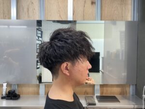 無造作マッシュスタイル　ツーブロック　メンズ　リレーション　難波　なんば　浪速区　メンズ美容室　理容室　バーバー