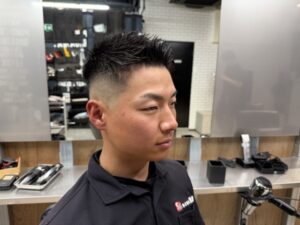 王道アップバング　ハードフェード　リレーション　メンズ美容室　理容室　バーバー　難波　浪速区