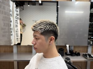 ブリーチ　クロップスタイル　フェード　リレーション　メンズ美容室　理容室　バーバー　難波　なんば　浪速区