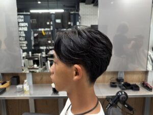 センターパート　メンズ美容室　理容室　バーバー　リレーション　難波　浪速区